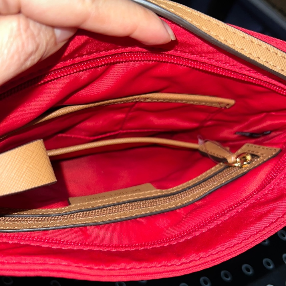 NWOT Red and gold MICHAEL KORS adorable 🥰 Nylon Crossbody with care card - Picture 10 of 15
